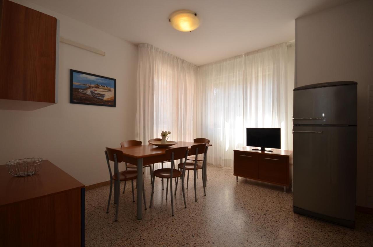 Appartamenti Dei Pini Bibione Eksteriør bilde